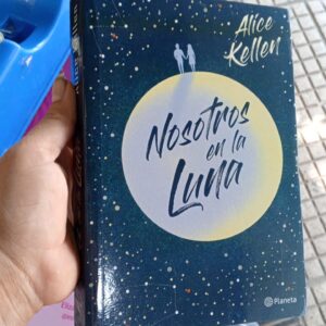 𝑳𝒊𝒃𝒓𝒐 𝑵𝒐𝒔𝒐𝒕𝒓𝒐𝒔 𝒆𝒏 𝒍𝒂 𝑳𝒖𝒏𝒂 𝑨𝒍𝒊𝒄𝒆 𝑲𝒆𝒍𝒍𝒆𝒏 𝑻𝒂𝒑𝒂 𝑭𝒍𝒆𝒙𝒊𝒃𝒍𝒆